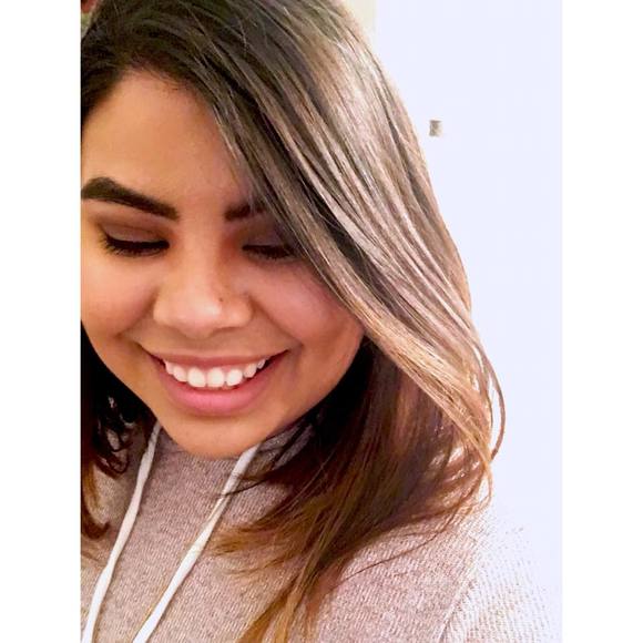 Meet your Posher, Amanda - Picture 1 of 1